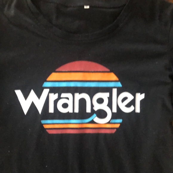 SOLD ♦️Wrangler shirt - Picture 2 of 2
